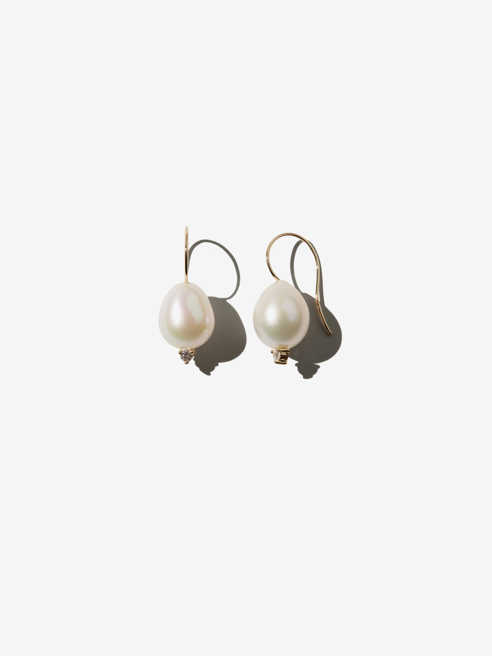 SBE370 Custom Pearl Earrings for Women, French Niche Design, Elegant Luxury Studs, Minimalist High-End Jewelry Gift - 图片 1